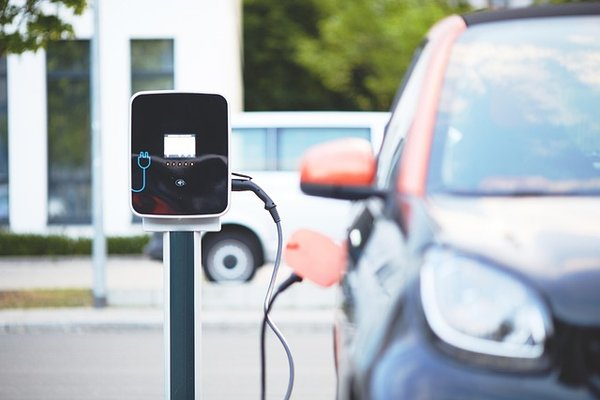 Location voiture électrique : profitez d'une conduite sereine !